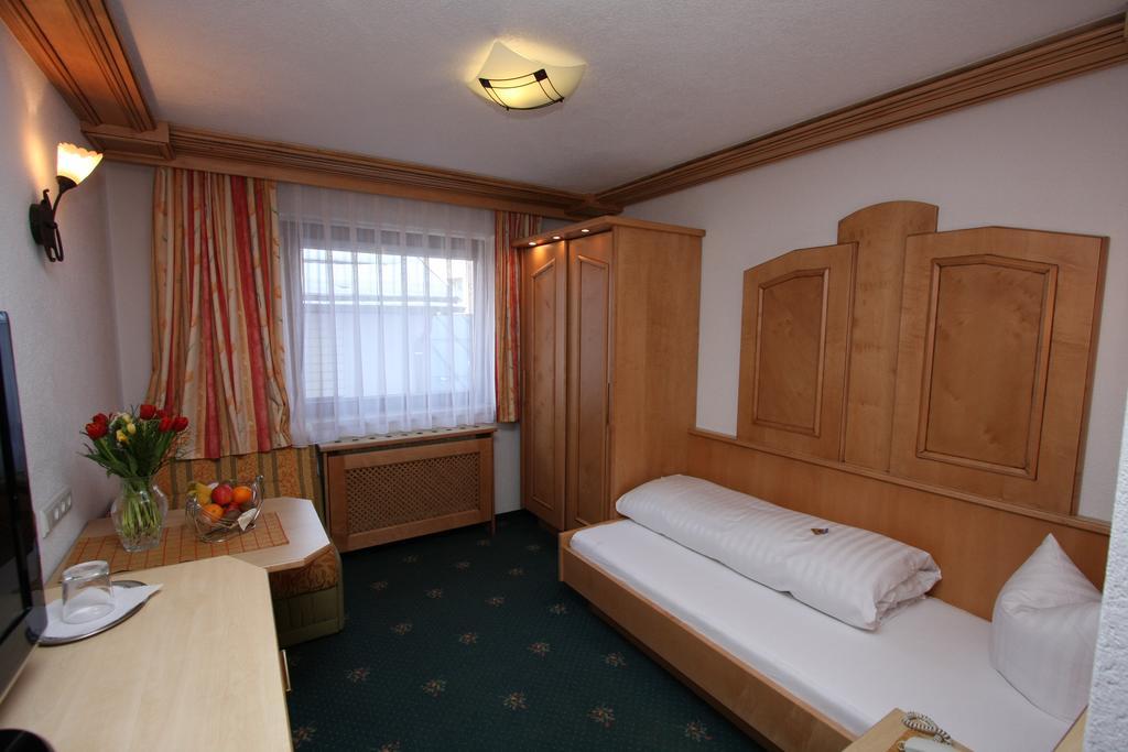 Alphotel Garni Salner Ischgl Esterno foto