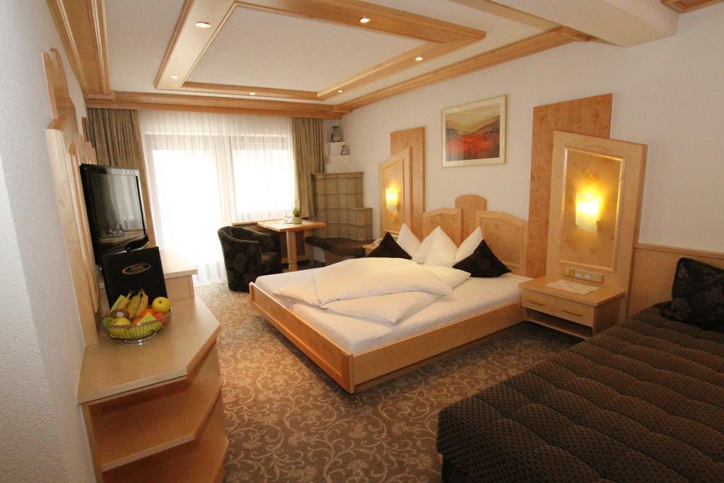 Alphotel Garni Salner Ischgl Esterno foto